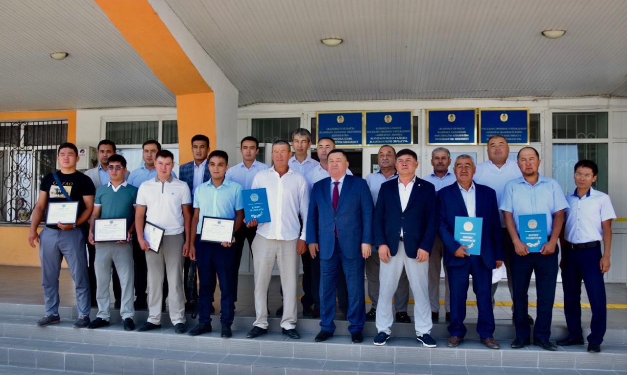 В честь профессионального праздника специалистам выразили уважение