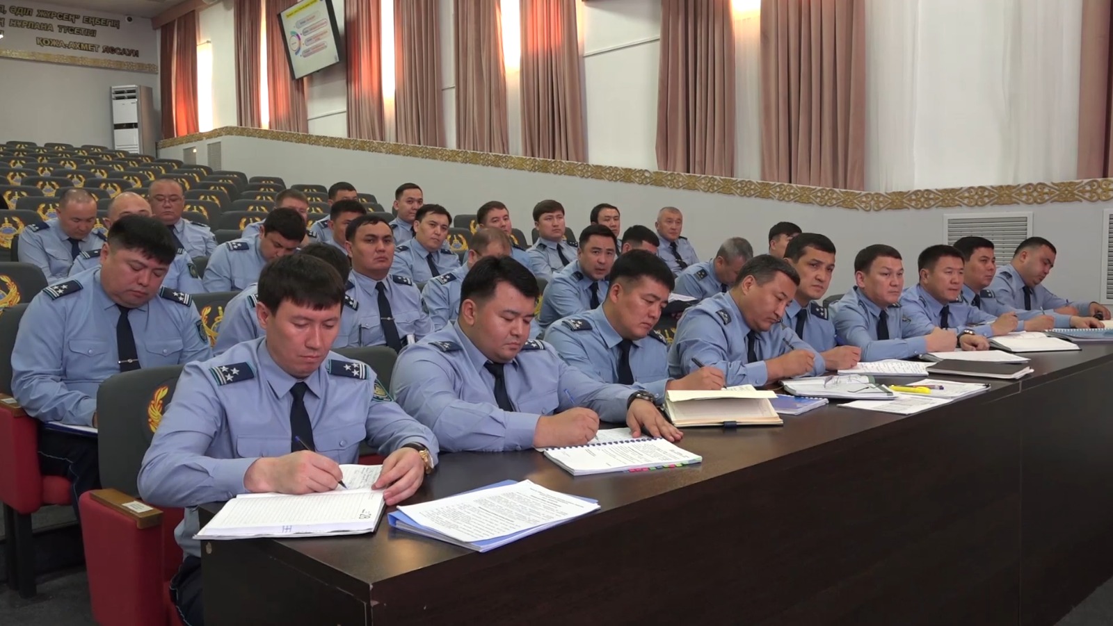 Түркістан облысында бірінші жартыжылдықтағы жұмыс нәтижелері бойынша жедел кеңес өтті