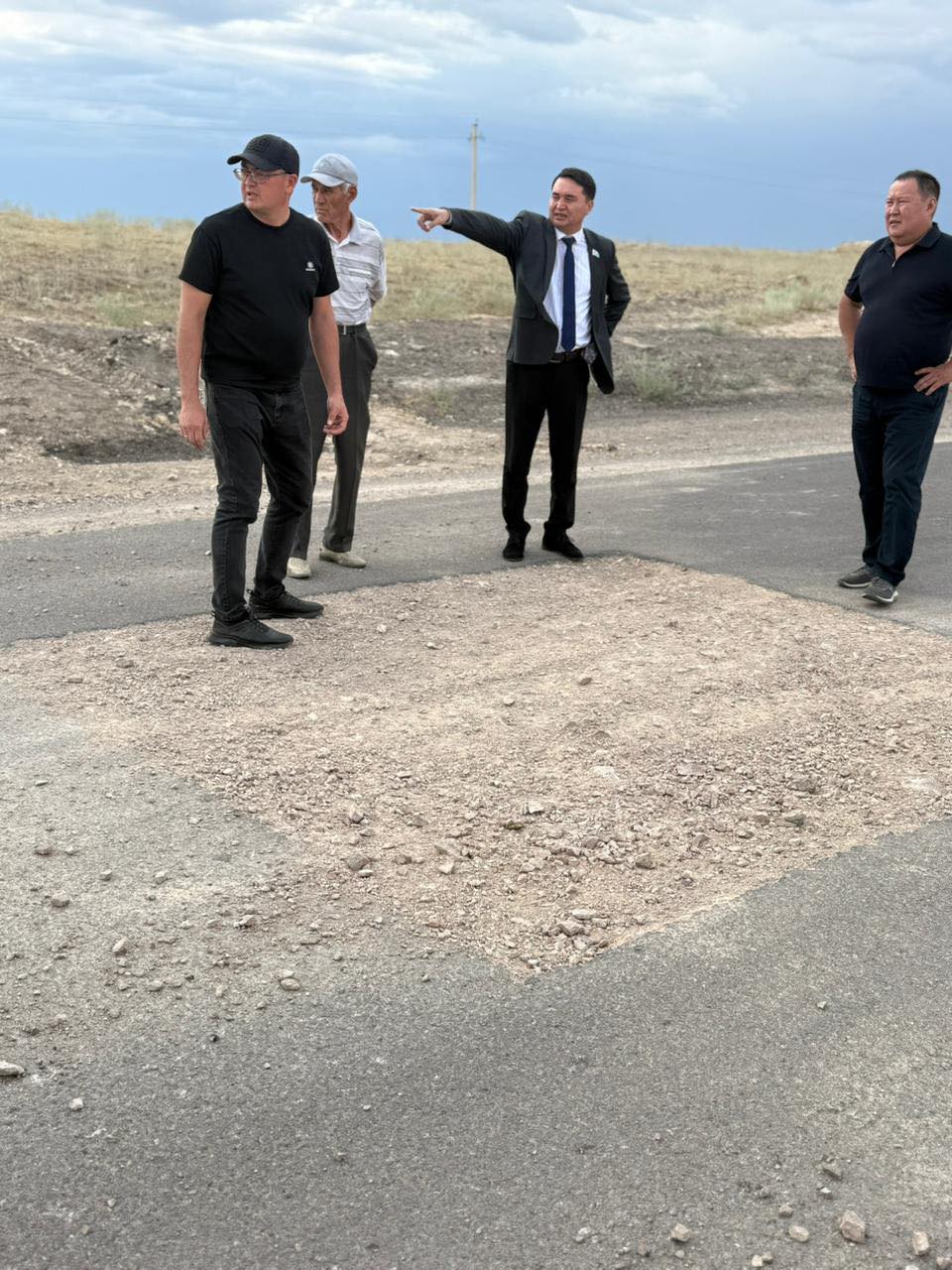 Қонаев қалалық мәслихатының төрағасы С.Нұрқадыров Қоскұдық ауылына жұмыс сапарымен барды