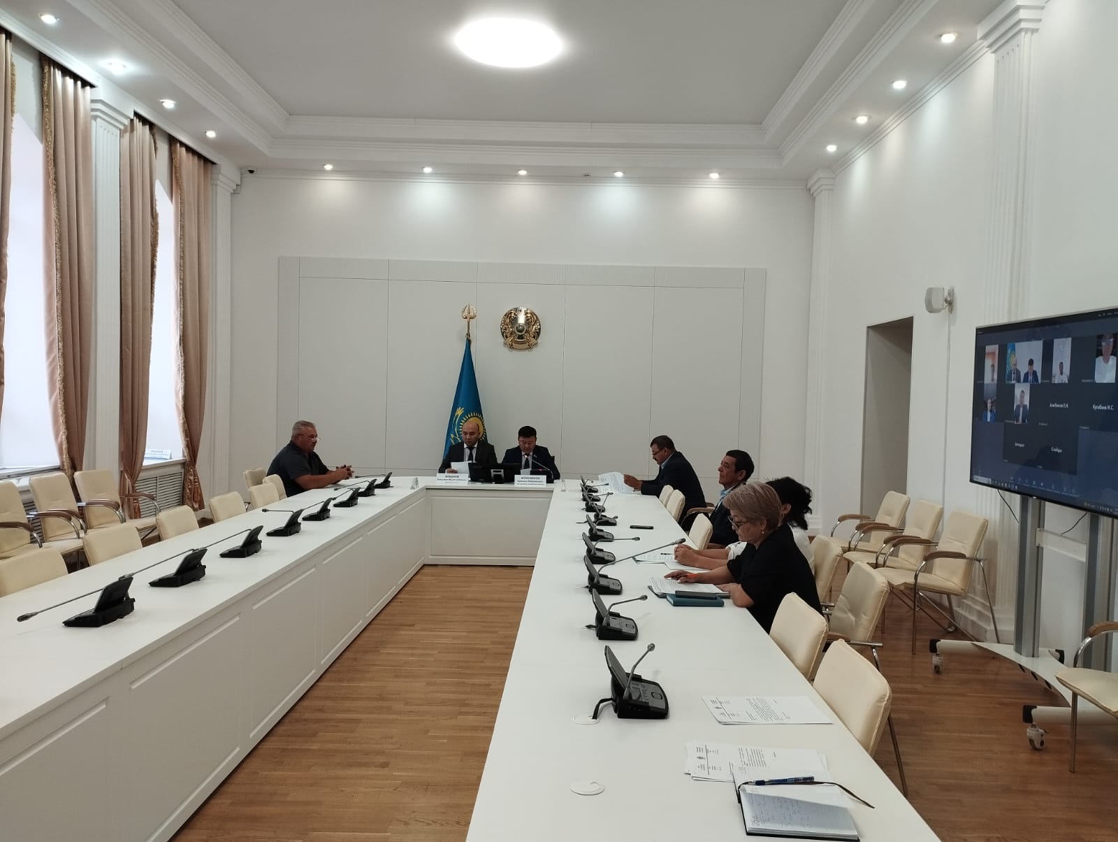 Нұра аудандық мәслихатының кезектен тыс XХІV сессиясы