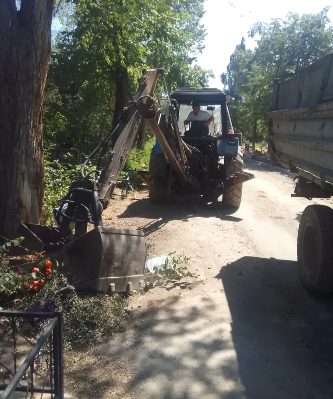 Аудандық зираттарды күтіп ұстау