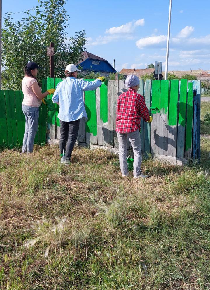 Әкім аппаратының қызметкерлері сенбілік өткізді