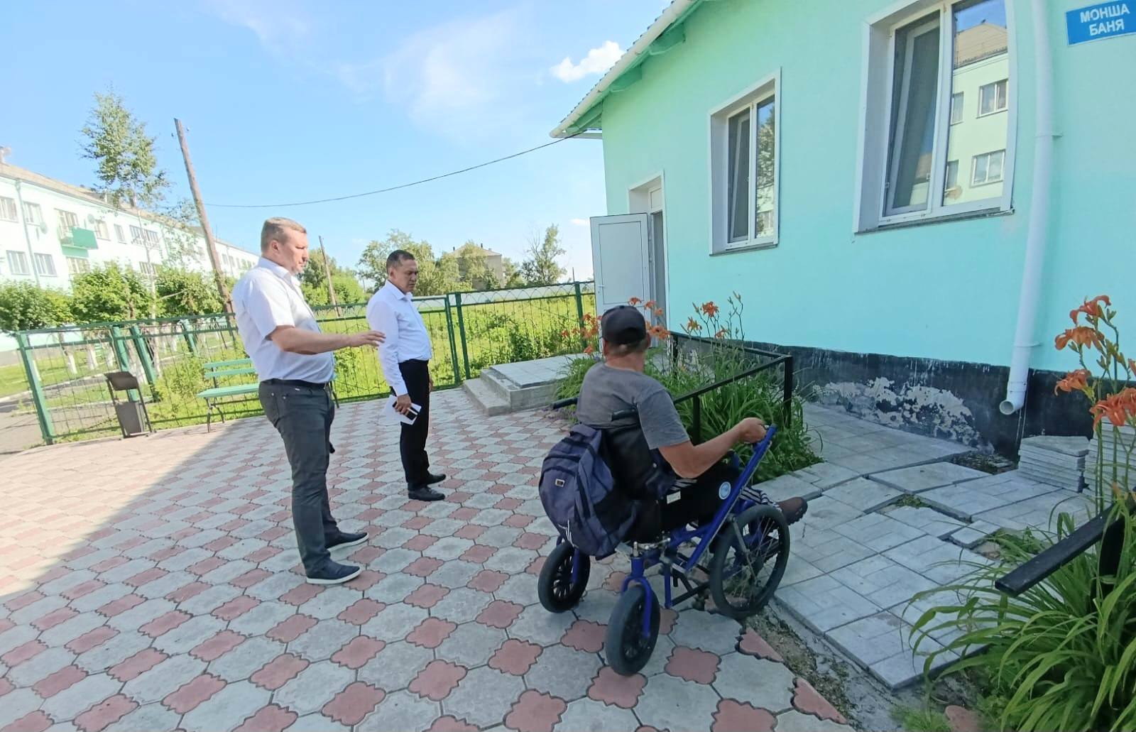 Смирнов әлеуметтік қызмет көрсету орталығына бару