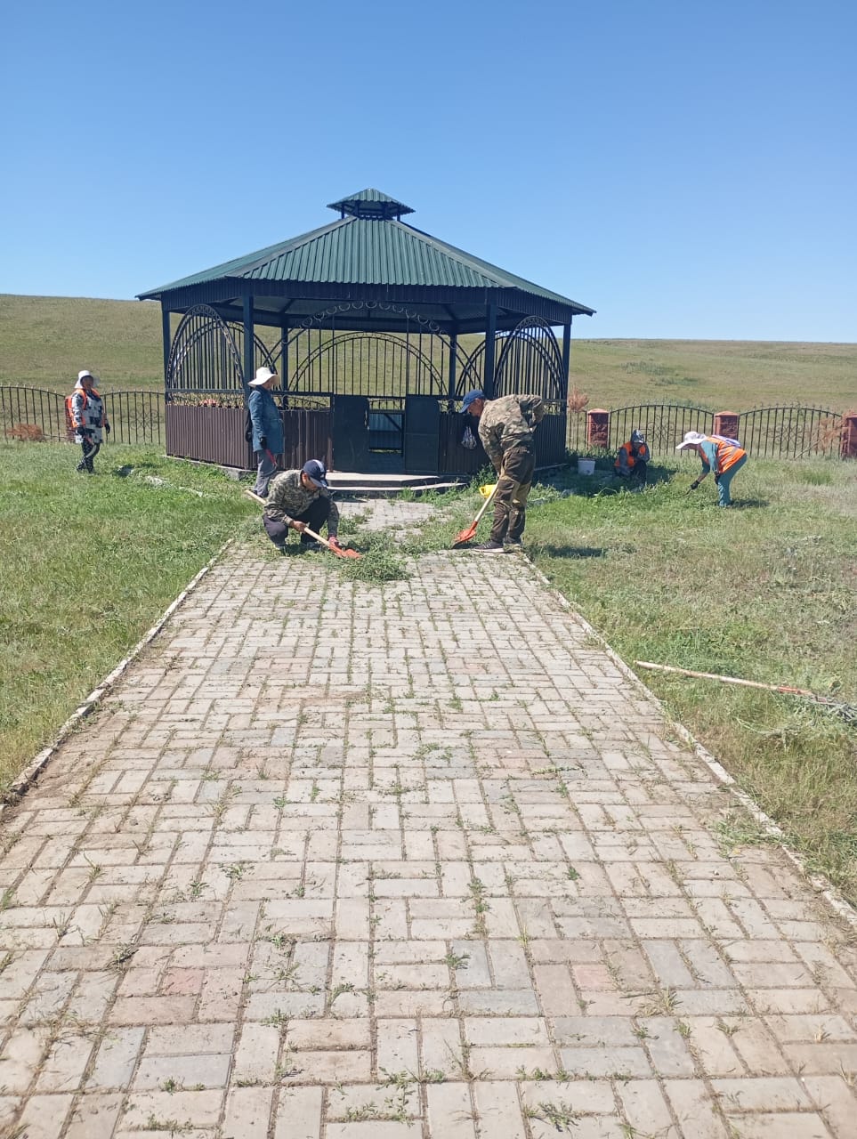"Таза Қазақстан" экологиялық акциясы аясында  Шанханай ауылында  сенбілік ұйымдастырылды