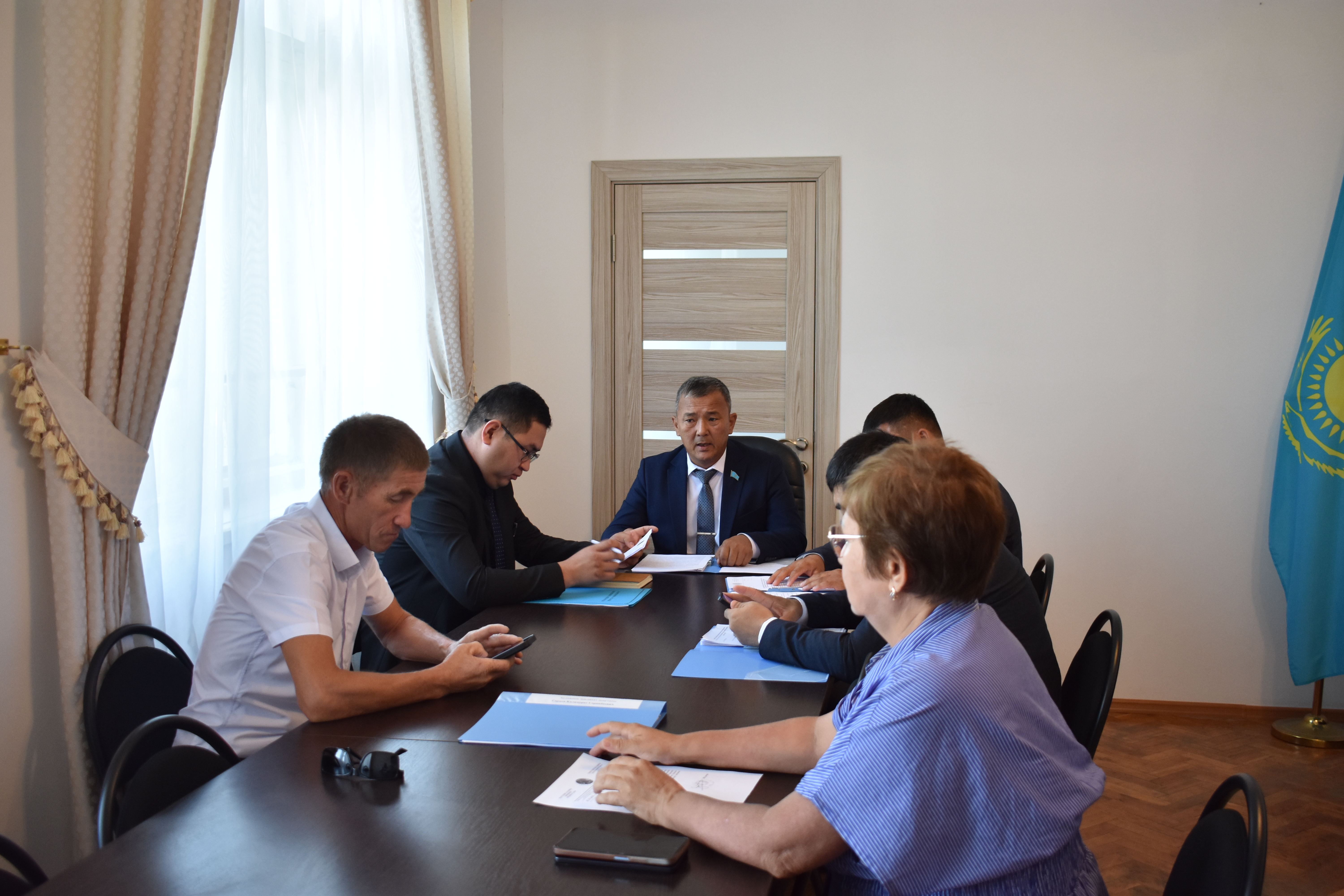Қаратөбе аудандық мәслихатының кезектен тыс XXVIІІ сессиясы өткізілді