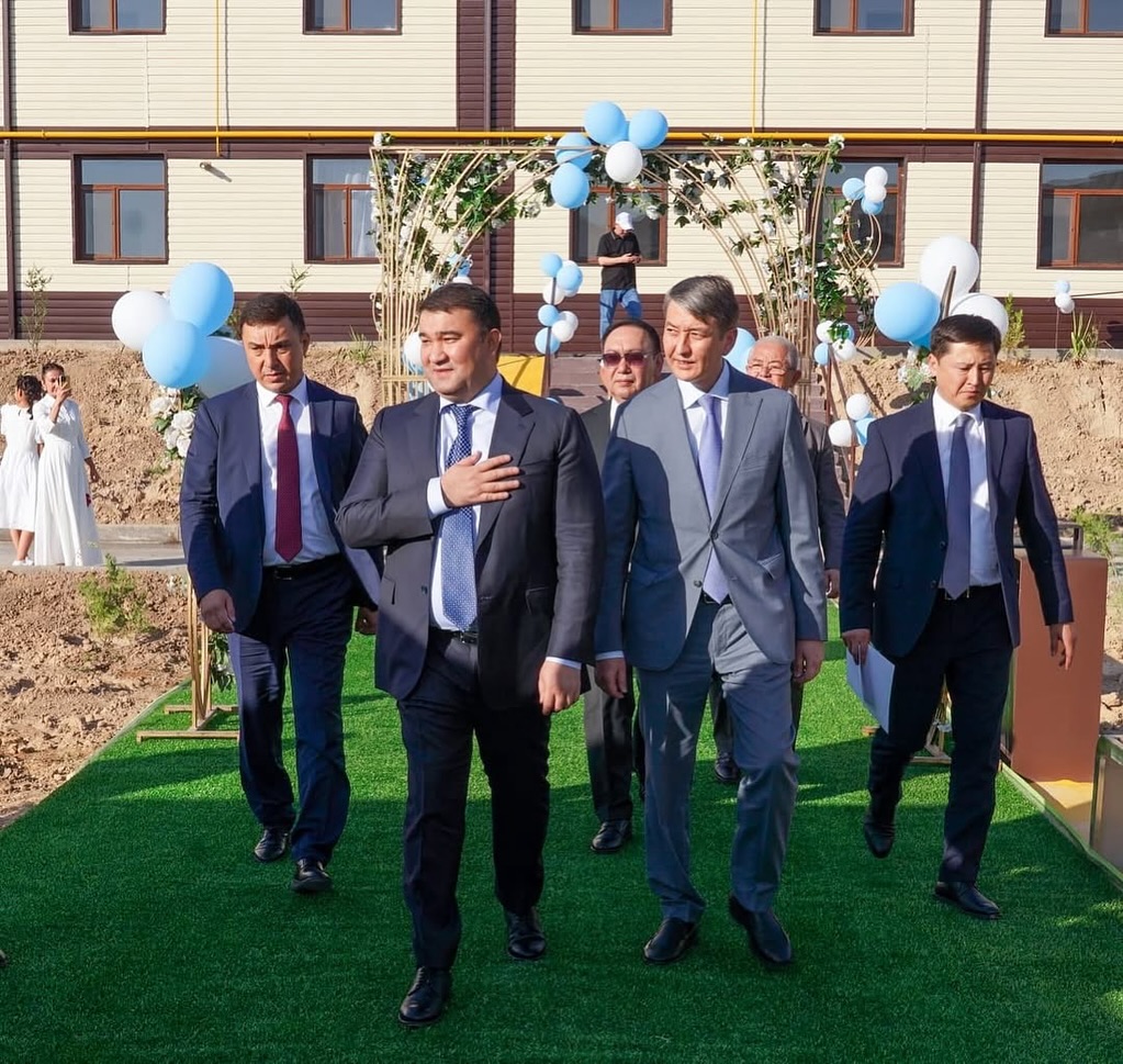 ТҮРКІСТАН: САЙРАМДЫҚ 32 ОТБАСЫ БАСПАНАЛЫ БОЛДЫ