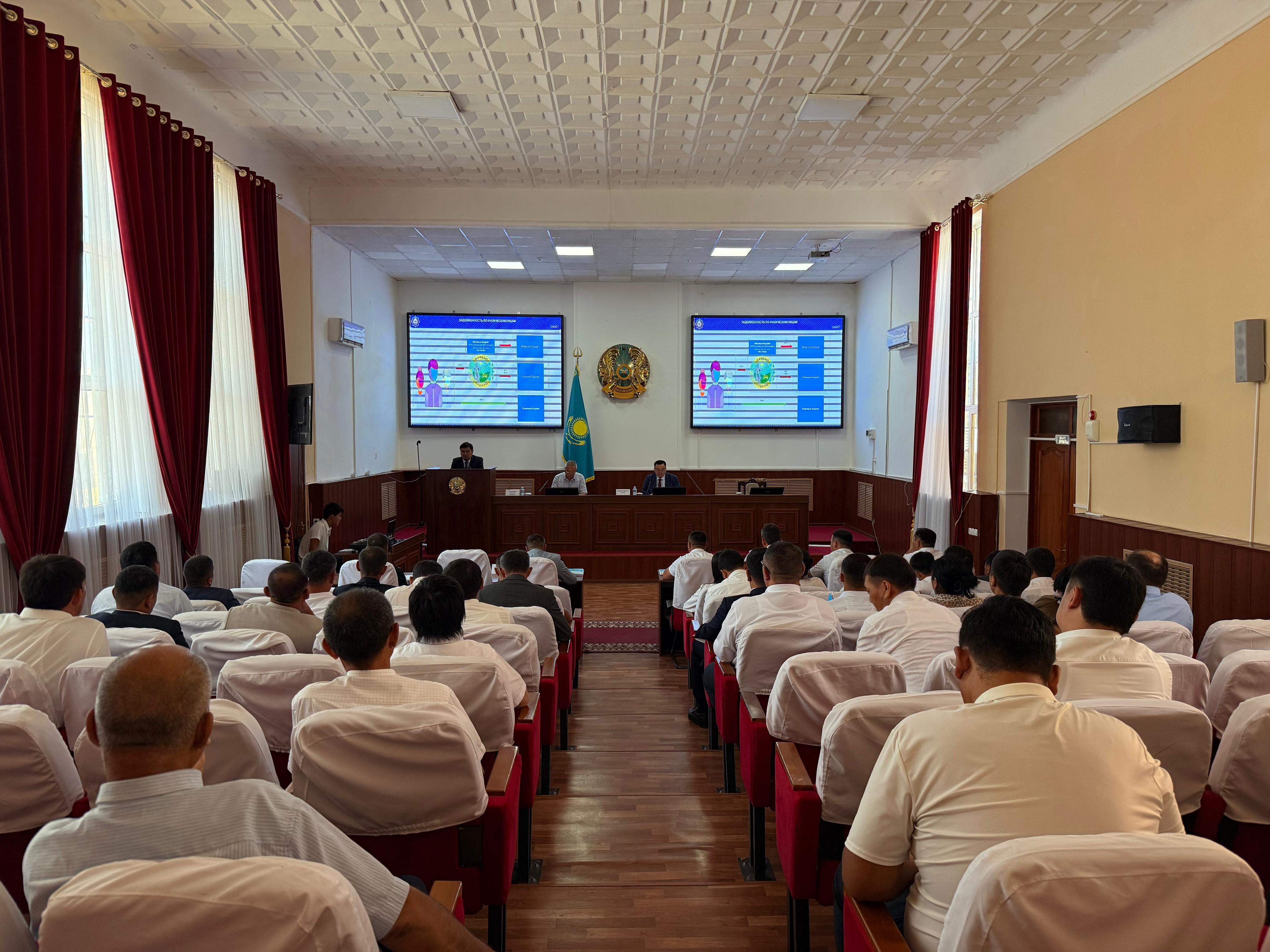 В Жамбылском районе рассмотрены вопросы налоговых поступлений
