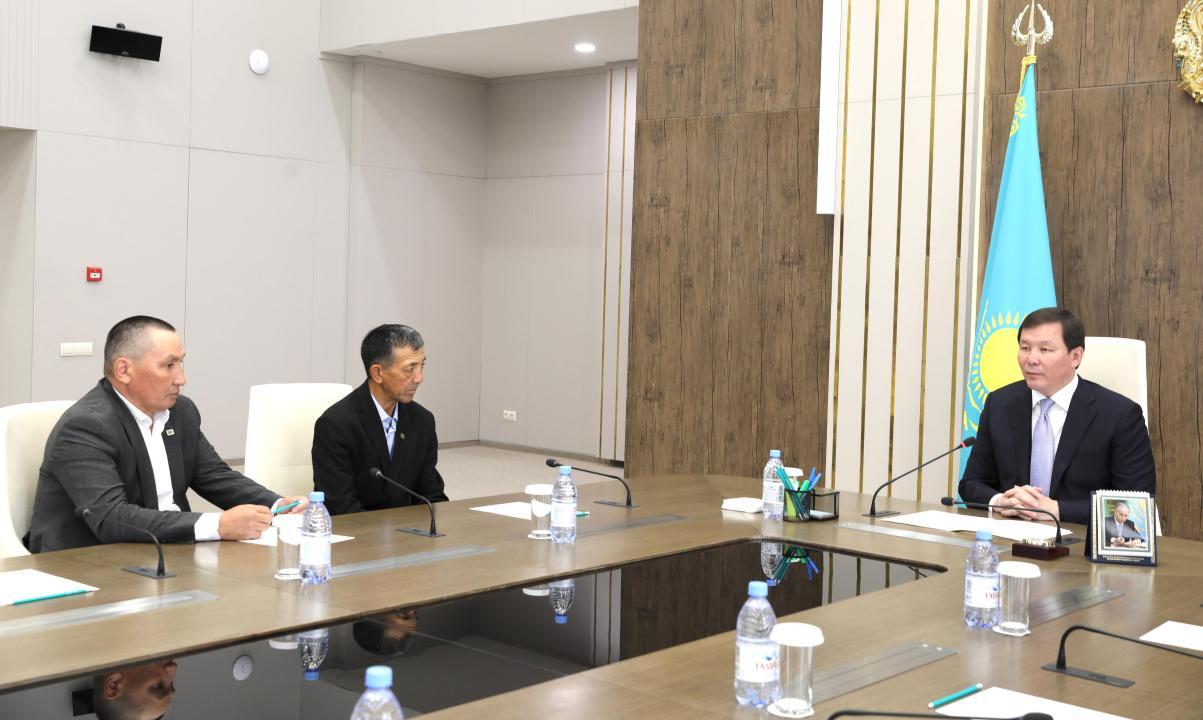 Ақтөбеде су шаруашылығы саласының қызметкерлеріне мемлекеттік наградалар табысталды