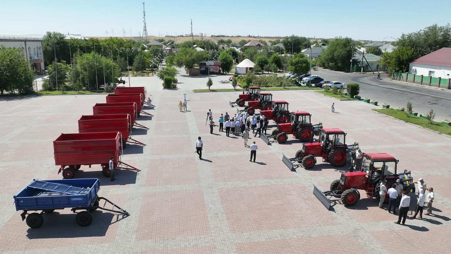 ТҮРКІСТАН: АРЫСТА КОММУНАЛДЫҚ САЛА ҚЫЗМЕТКЕРЛЕРІНЕ ЖАҢА ТЕХНИКА КІЛТТЕРІ ТАБЫСТАЛДЫ