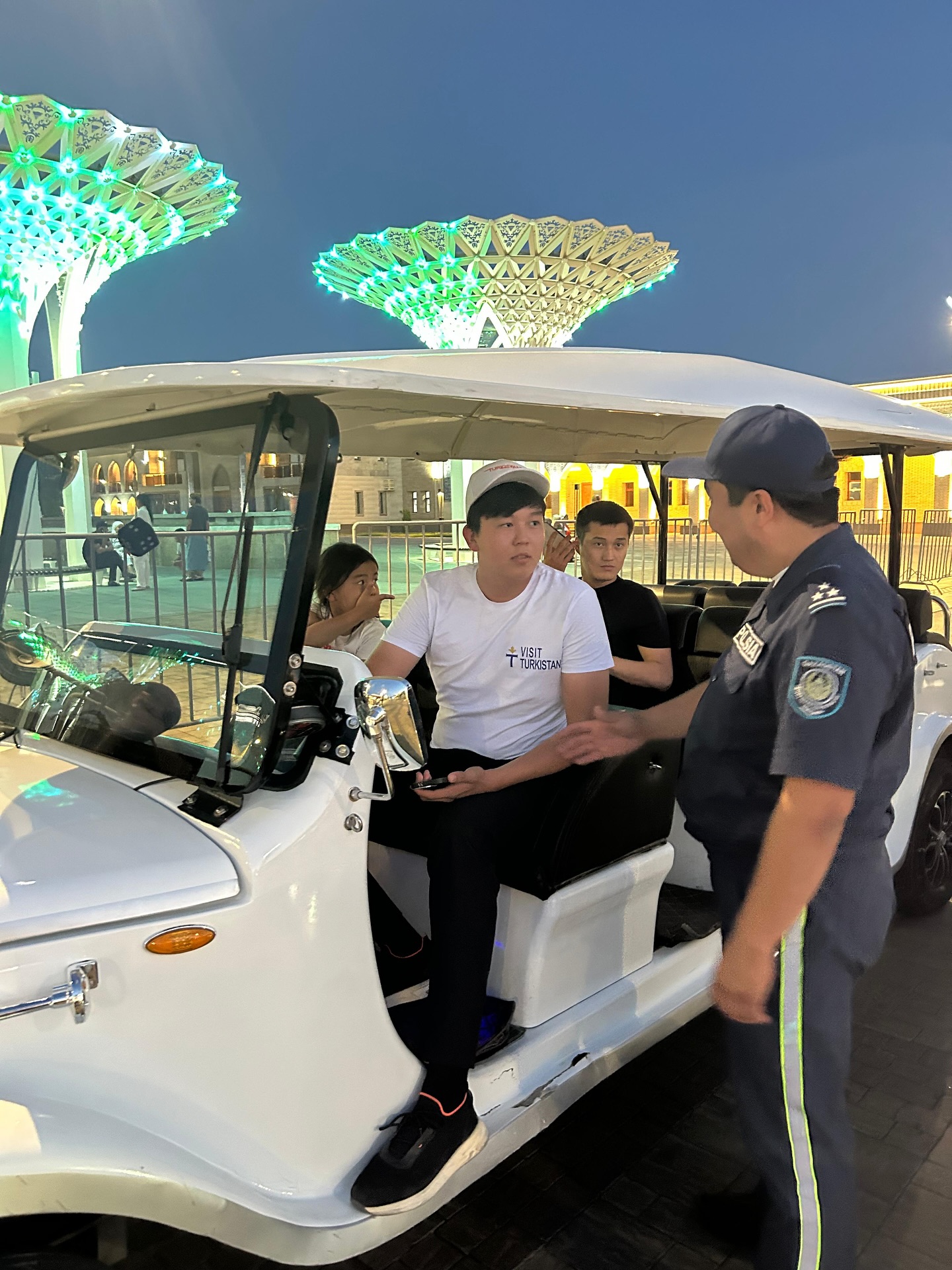 ТҮРКІСТАНДА ЭЛЕКТРОКАР ЖҮРГІЗУШІЛЕРІНЕ ҚОЙЫЛАТЫН ТАЛАПТАР КҮШЕЙТІЛДІ