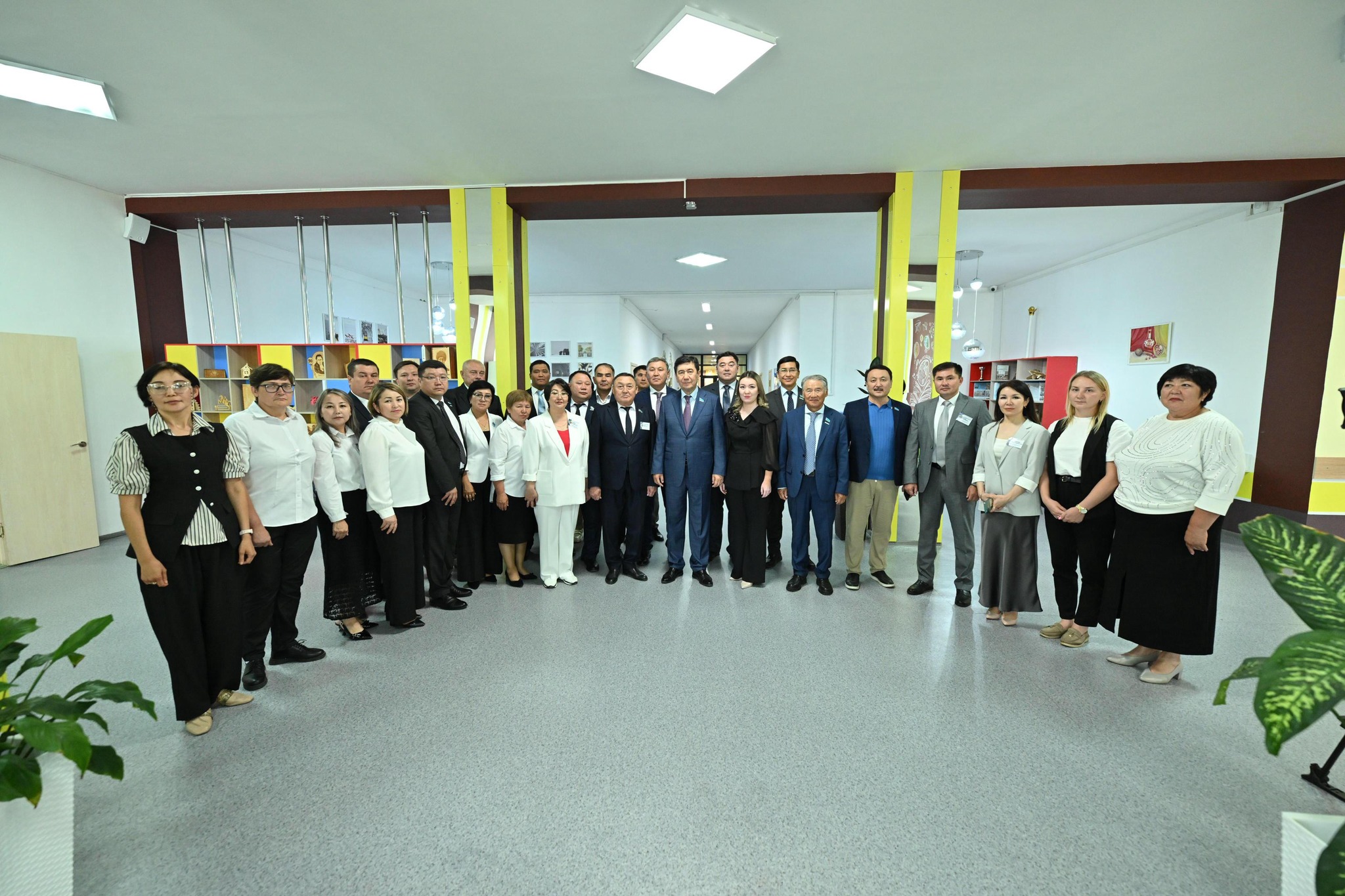 Палата спикері Ерлан Қошанов бастаған Мәжіліс делегациясы Осакаров ауданына барды.