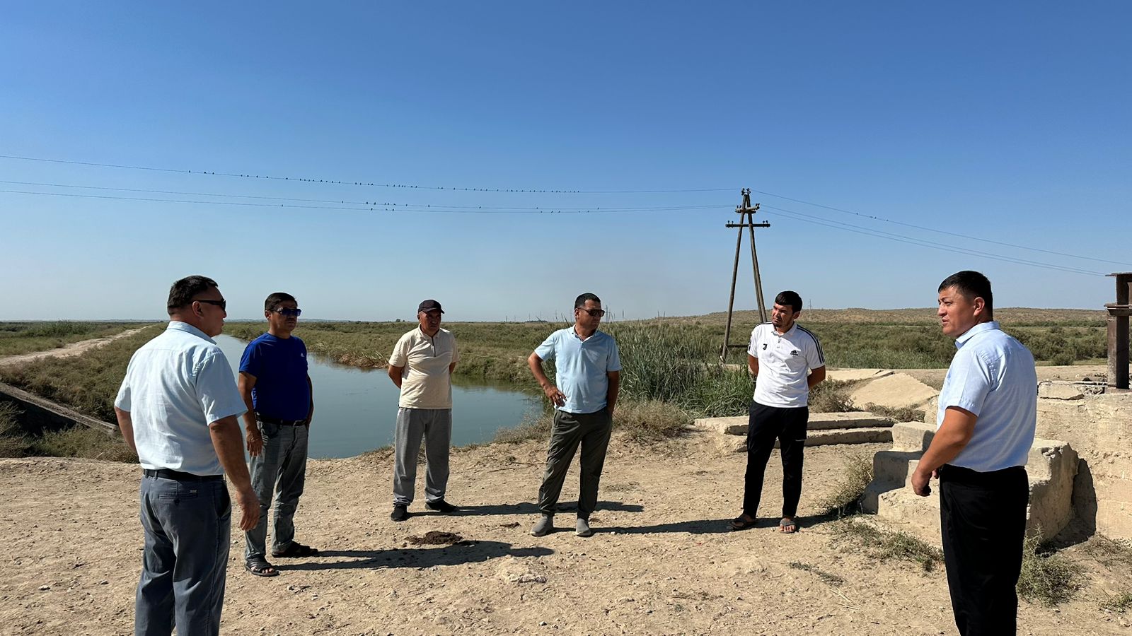 ШАРДАРА: ЕГІС АЛҚАПТАРЫНА СУ ЖЕТКІЗУ МӘСЕЛЕСІ АУЫЛ ӘКІМІНІҢ ТҰРАҚТЫ БАҚЫЛАУЫНДА