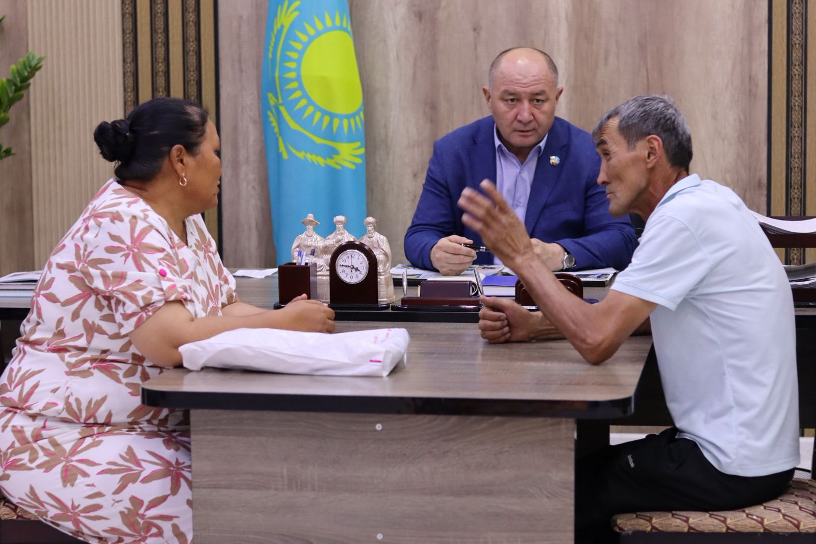 МӘСЛИХАТ ТӨРАҒАСЫНЫҢ ЖЕКЕ ҚАБЫЛДАУЫНДА ӨЗЕКТІ МӘСЕЛЕЛЕР ҚАРАЛДЫ