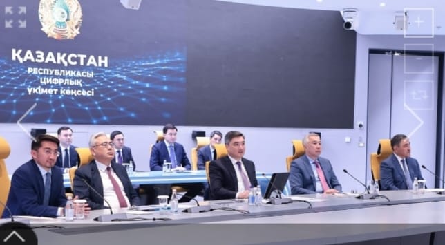 Мемлекет басшысының тапсырмасы аясында суперкомпьютермен ЖИ экожүйесін құру: Цифрландыру мәселелері жөніндегі комиссияның отырысы өтті