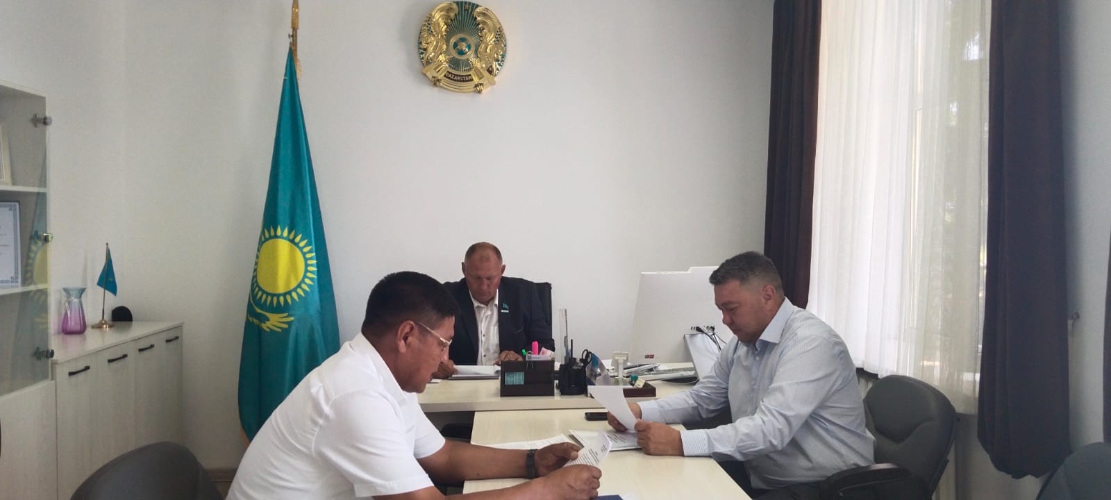 Үлкен Нарын ауданы мәслихаты тұрақты комиссиясының отырысы өтті