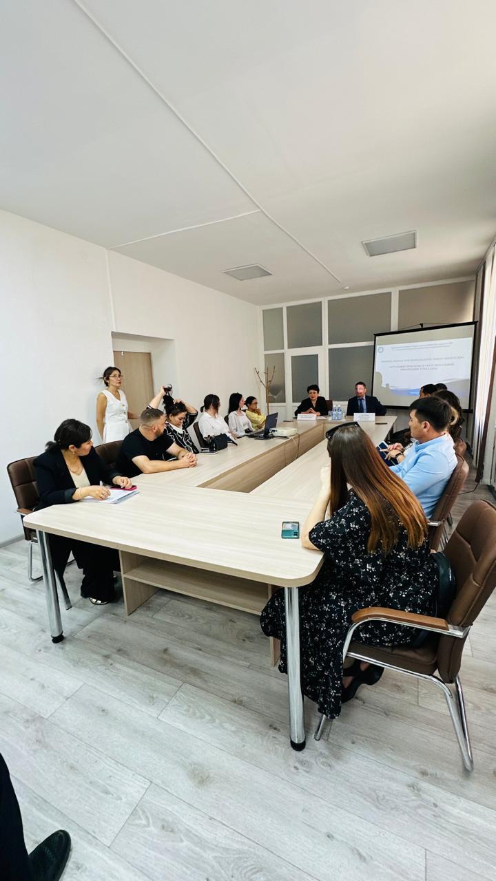 Көрнекі ақпаратты рәсімдеу және тіл туралы заңнаманы сақтау мәселелері бойынша семинар өтті