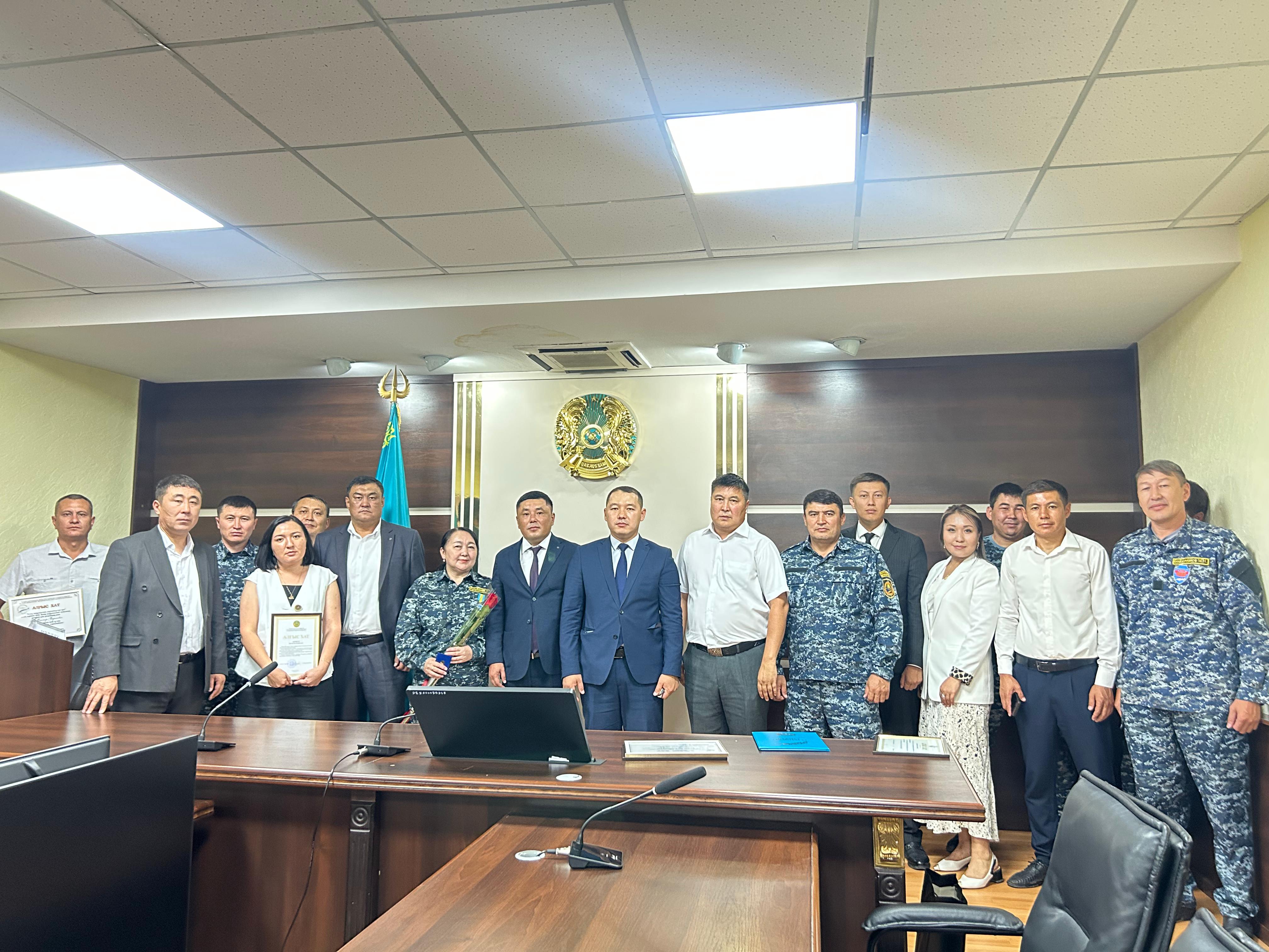 🔰Бүгін, 18 шілде - балық шаруашылығы қызметкерлері күніне орай, Жамбыл облысы әкімдігінің табиғи ресурстар және табиғат пайдалануды реттеу басқармасы мен Шу-Талас облысаралық бассейндік балық шаруашылығы инспекциясының ұйымдастыруымен салтанатты марапаттау рәсімі өтті.