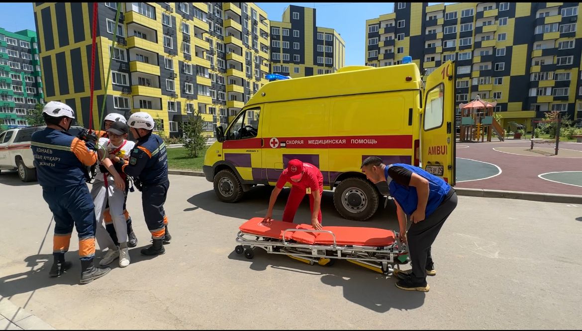 РКШУ «Жер-2025» және Алматы облысындағы «Гейт Сити» тұрғын үй кешенінде сейсмикалық қауіпсіздік апталығы аясында сейсмомониторинг жүргізілді