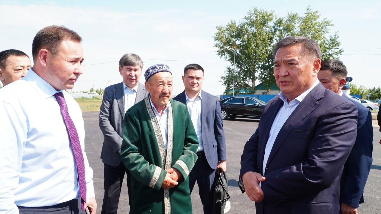 Аким Акмолинской области раскритиковал затянувшееся строительство социальных объектов в Целиноградском районе