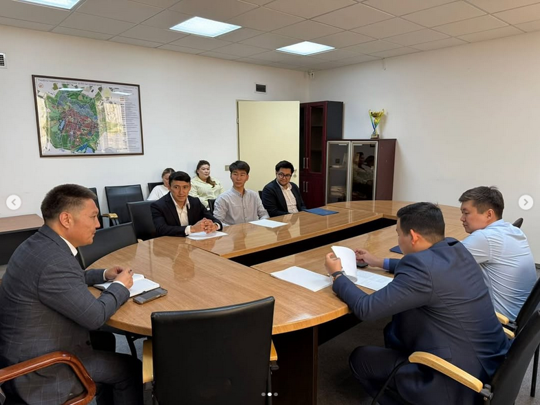 «Мемлекеттік ұйымдар мен олардың ведомстволық бағыныстағы ұйымдарын лицензиялық бағдарламалық қамтамасыз ету» тақырыбы бойынша дөңгелек үстел.