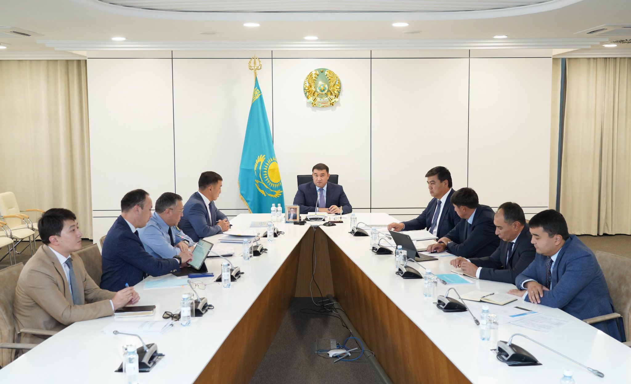 ТҮРКІСТАН: АУЫЛДАРДЫ ДАМЫТУ, ЖАУАПТЫ МЕКЕМЕЛЕРДІҢ ЖҰМЫСЫН ЖАНДАНДЫРУ ЖОЛДАРЫ ТАЛҚЫЛАНДЫ