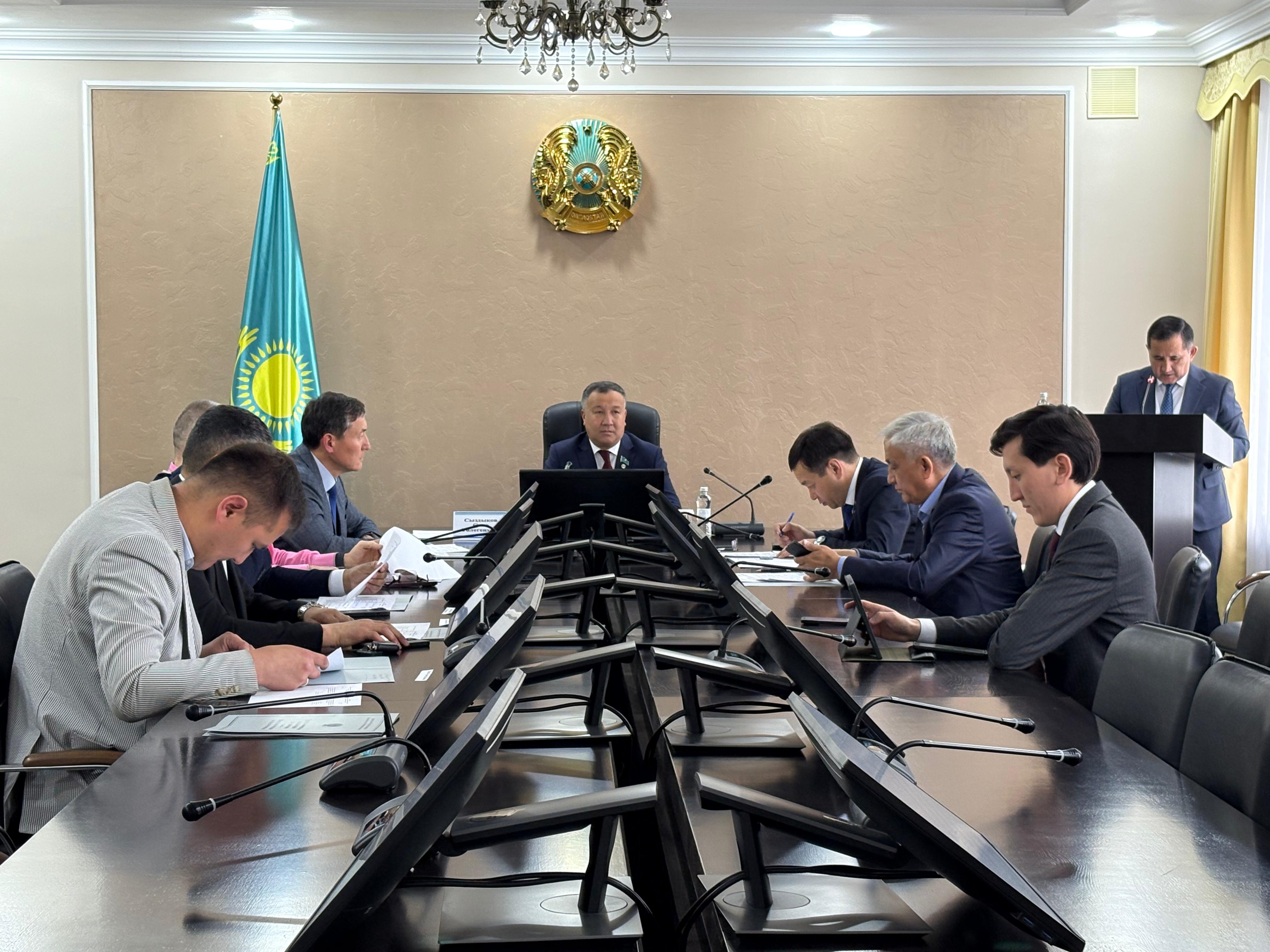 В Акмолинской области депутаты обсудили развитие спортивной инфраструктуры и массового спорта