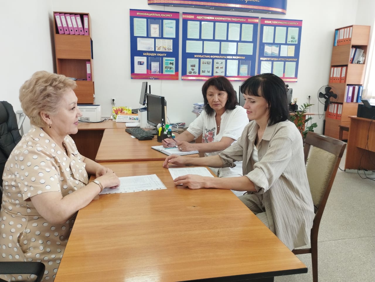 Бүгін аудандық мәслихатының депутаты А. Бралина білім беру саласының қызметкерлерімен кездесу өткізді