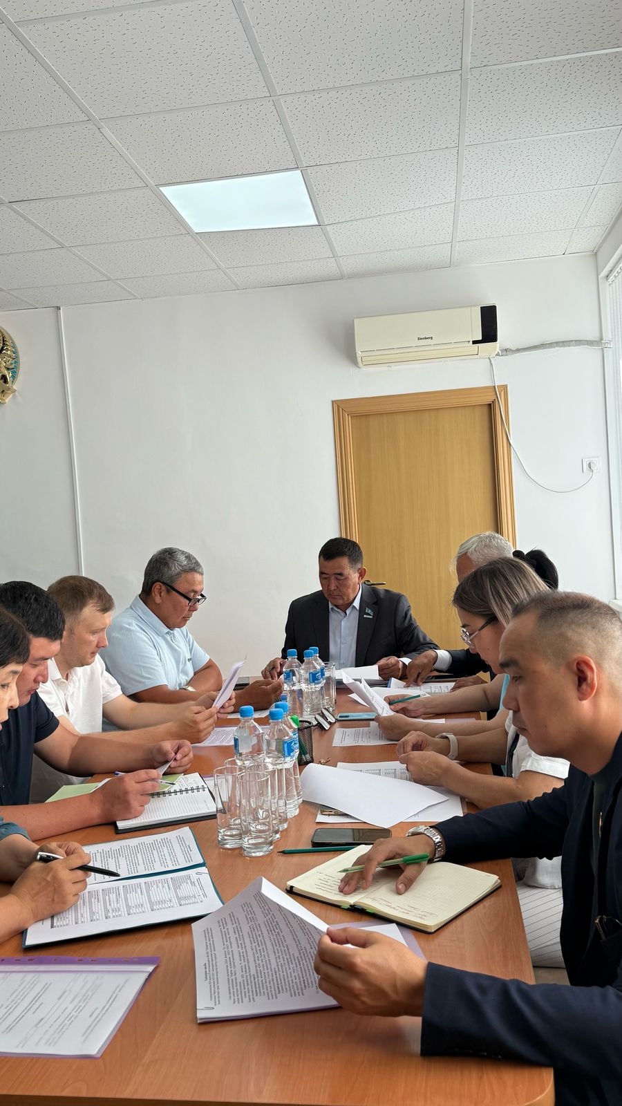 АУДАНДЫҚ МӘСЛИХАТТЫҢ ТҰРАҚТЫ КОМИССИЯСЫНЫҢ ОТЫРЫСЫ ӨТТІ