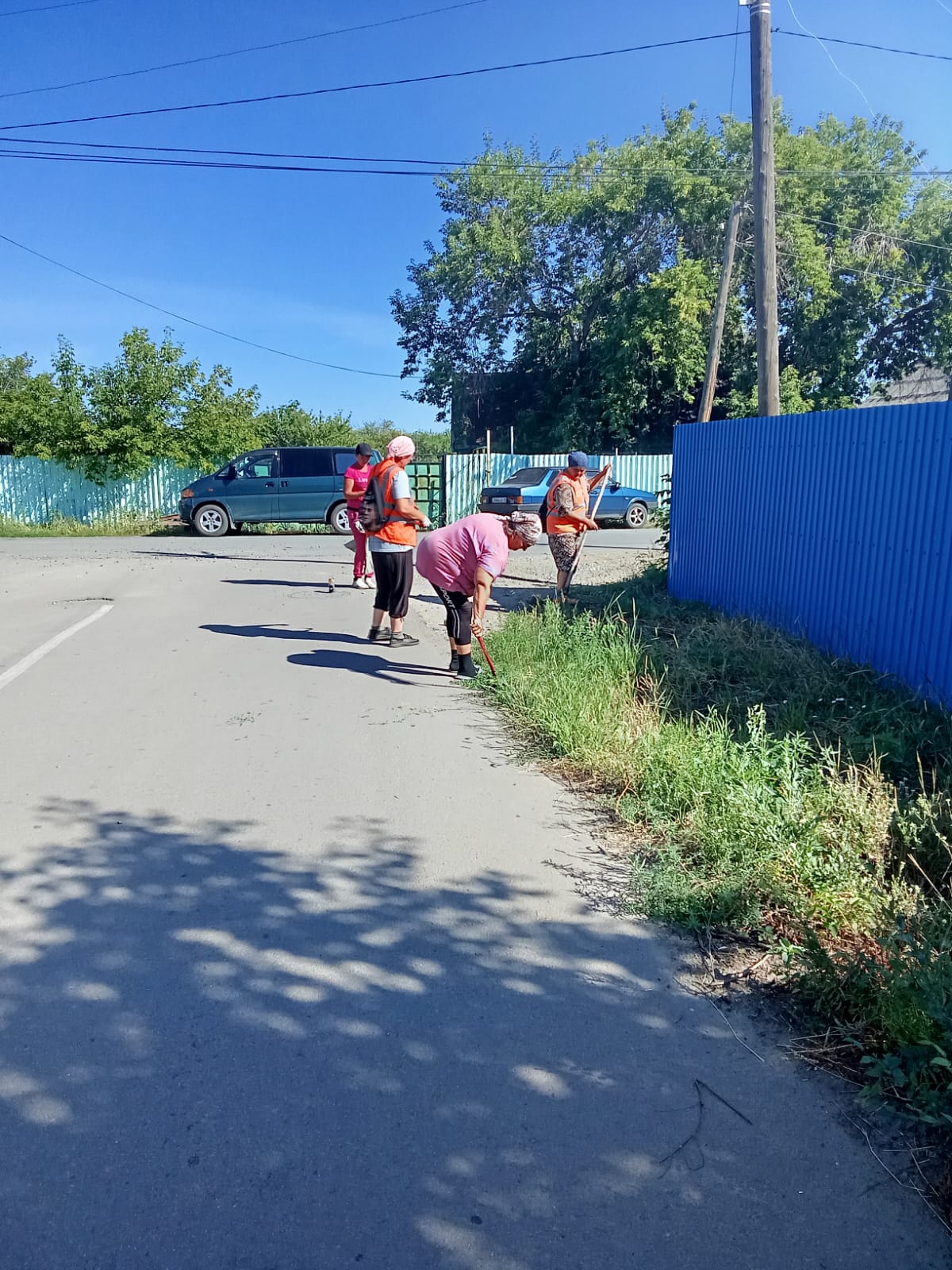 Покос травы и чистка мусора от загрязнений обьекта