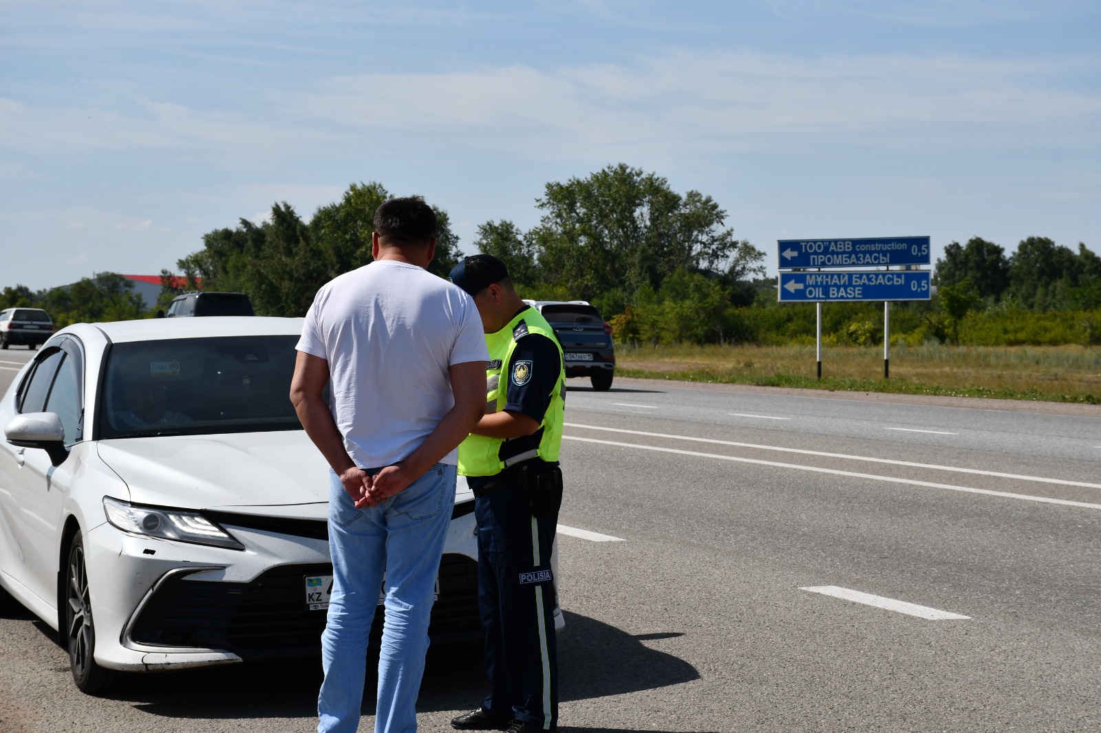 Мас күйінде көлік жүргізу, жүргізуші куәлігінің болмауы және жылдамдық режимінен асып кету: Ақмола облысында патрульдік полицейлер жеке такси жүргізушілерінің арасында бұзушылықтарды анықтауда