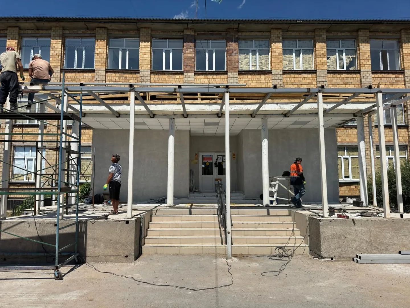 Шахтинск қаласының білім беру ұйымдарындағы жөндеу жұмыстары бойынша мониторингісі