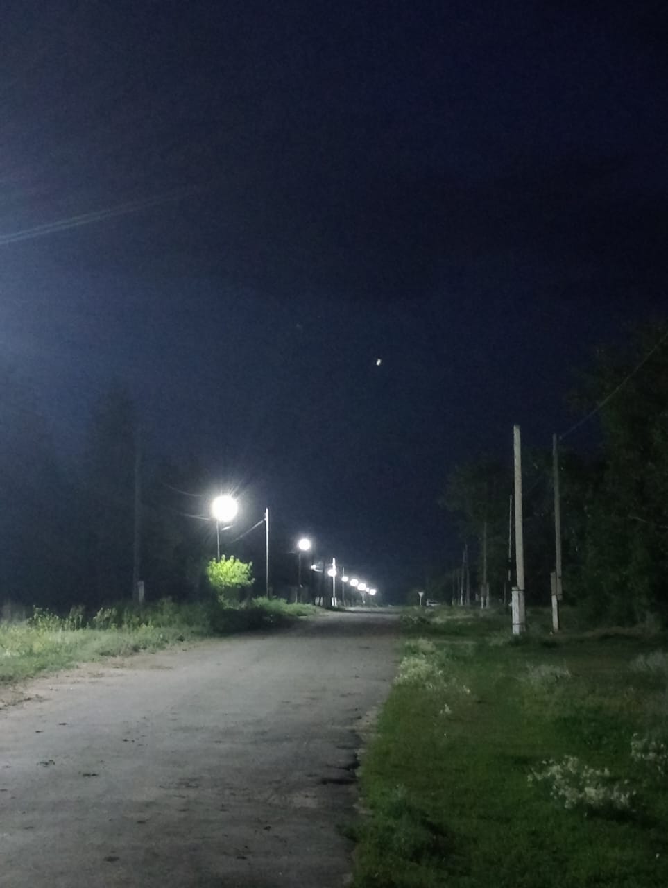 Свердловка ауылында жайлылық деңгейін арттыру және абаттандыру шаралары аясында көше жарығын орнату жұмыстары аяқталды.