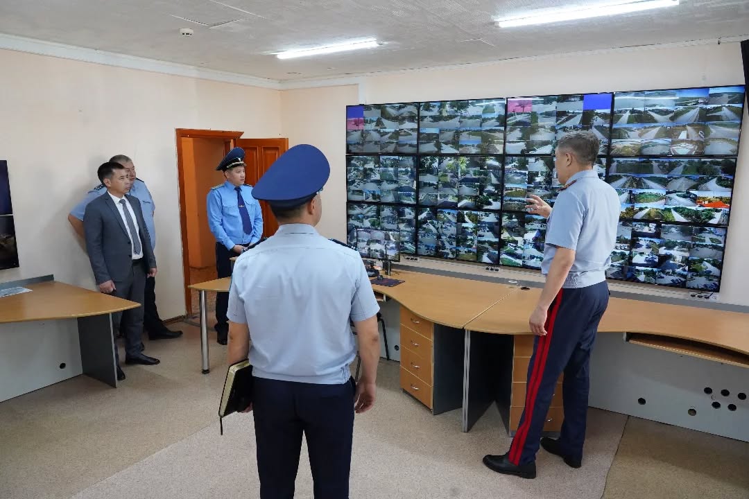 🔷Заң мен тәртіп: Қостанай облысының ПД бастығы жұмыс сапарымен аудандарға барды