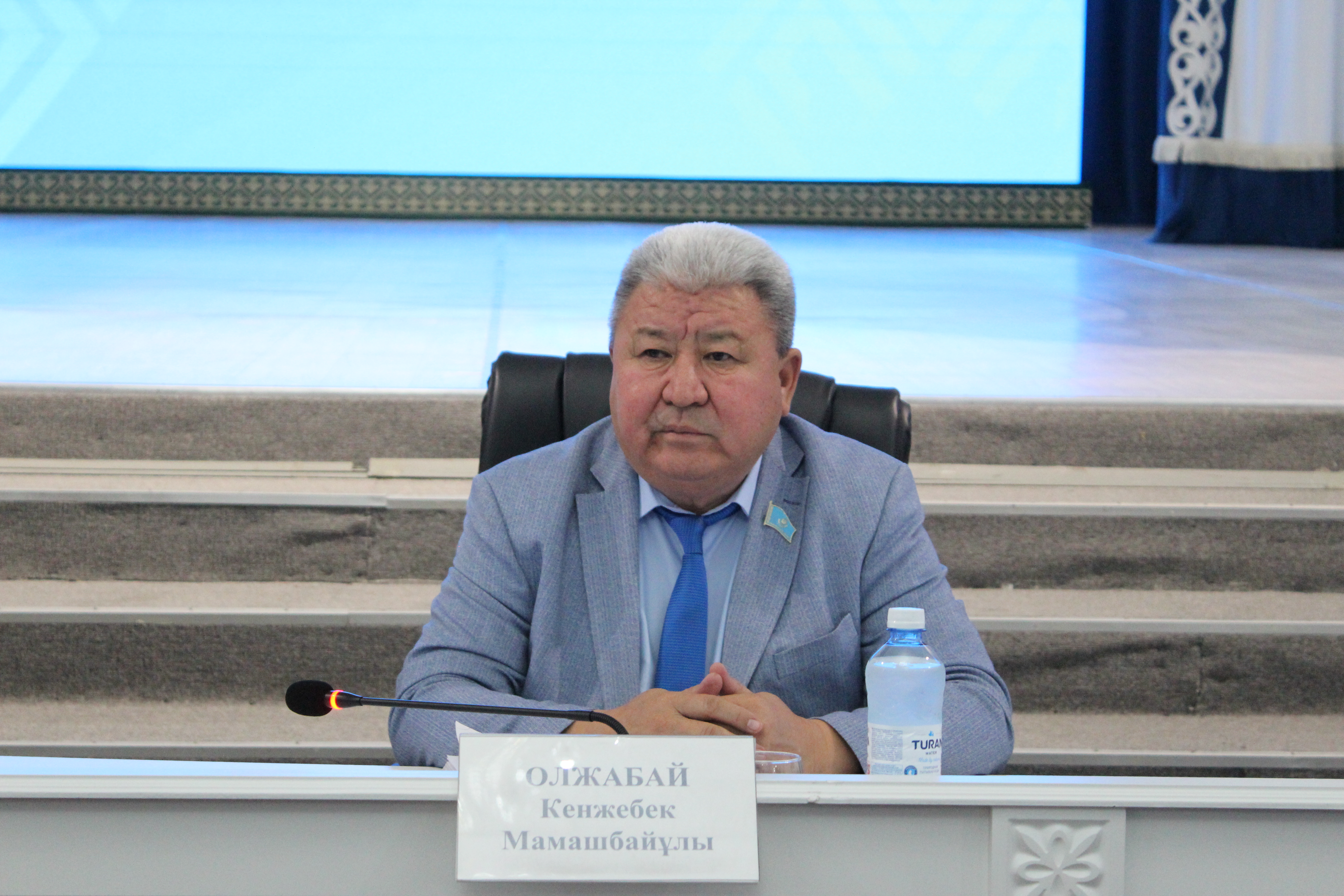 Әулиеата ауданы әкімінің тұрғындармен кездесуіне қалалық мәслихат төрағасы қатысты