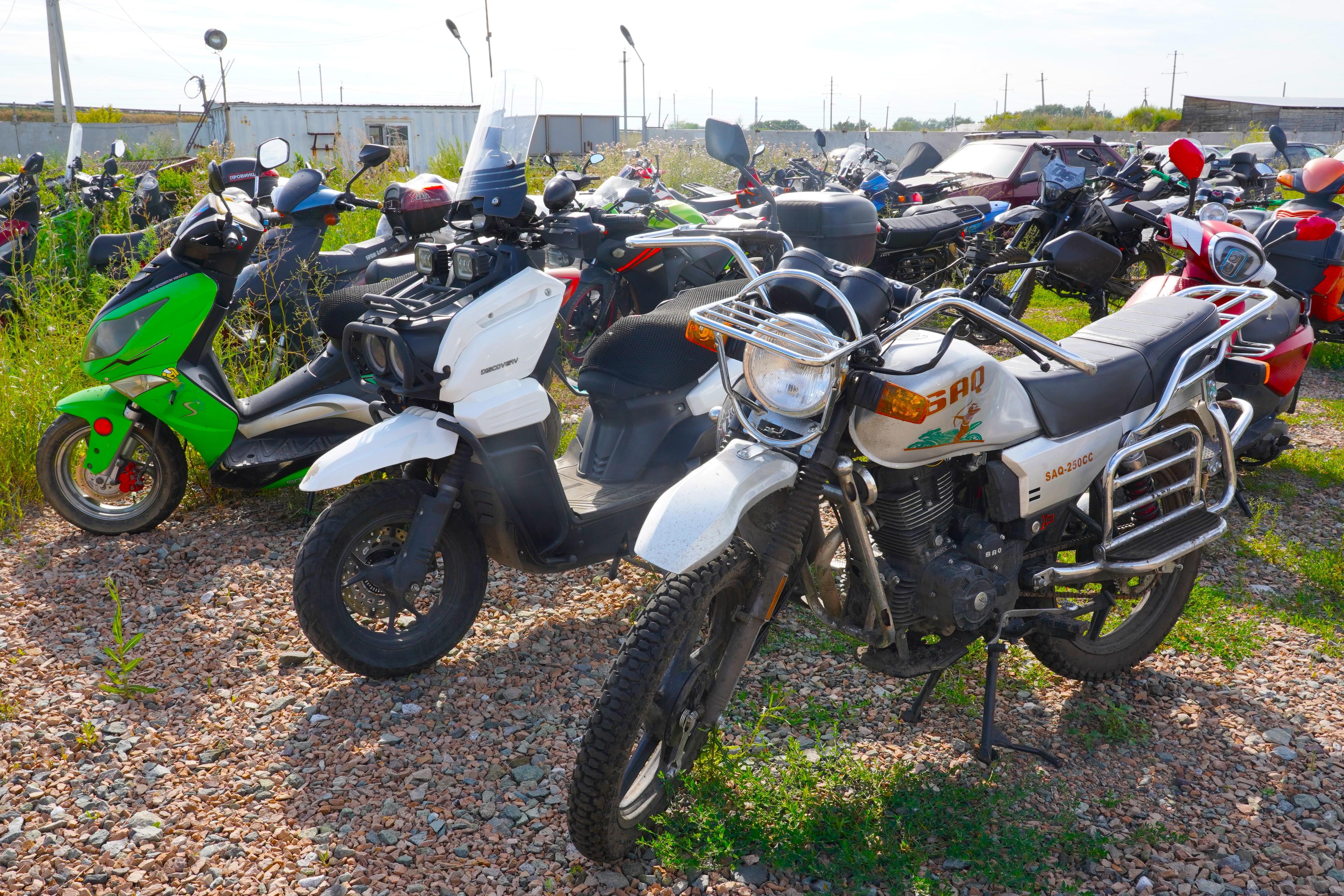 Қостанай облысында полицейлер мопед пен скутер жүргізушілерінің жол ережесін бұзудың мыңдаған дерегінің жолын кесті