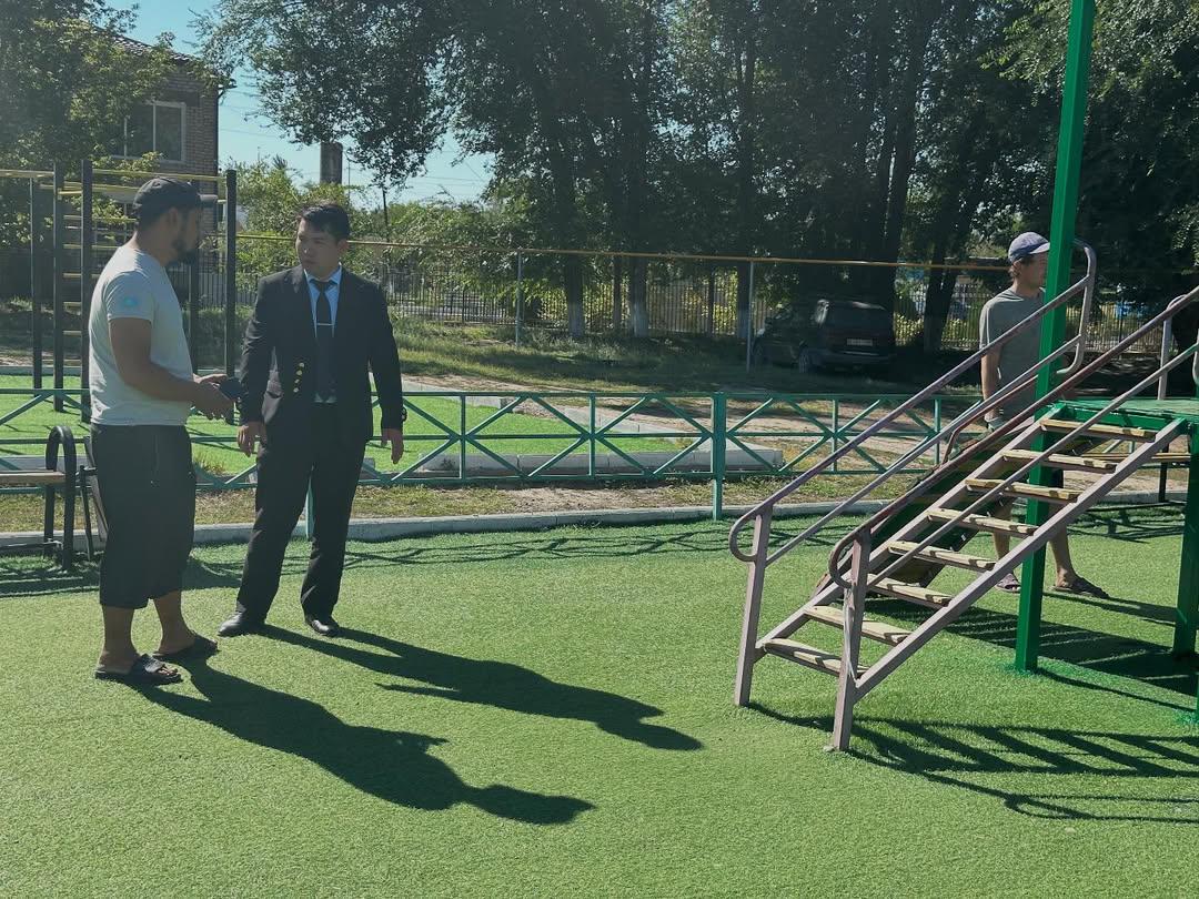 Көксу бекетіндегі балалар ойын алаңында жөндеу жұмыстары жүргізілуде