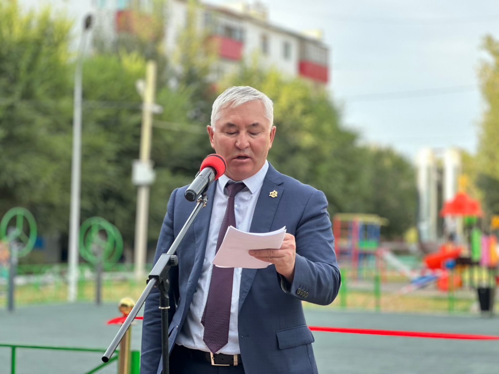 Открытие нового спортивного объекта во дворе жилых домов по проспекту Абая в рамках развития массового спорта
