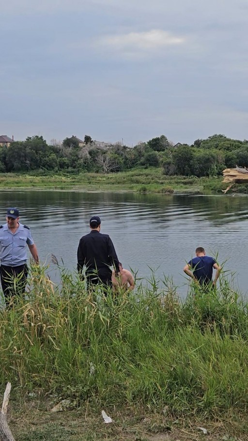 «Жанашыр бол» ҚҚ еріктілері, экологтар мен полиция Тобыл өзенінің айналасында рейд жүргізді