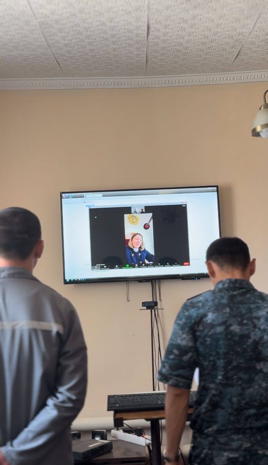 23 маусымда Мемлекет басшысы Қасым-Жомарт Тоқаев «Қазақстан Республикасы Конституциясының 30 жылдығына байланысты рақымшылық жасау туралы» ҚР Заңына қол қойды, ол онша ауыр емес, орташа қылмыстары үшін жазадан босатуды және ауыр, аса ауыр қылмыс жасағаны үшін сотталғандардың негізгі жазасының мерзімін қысқартуды көздейді.