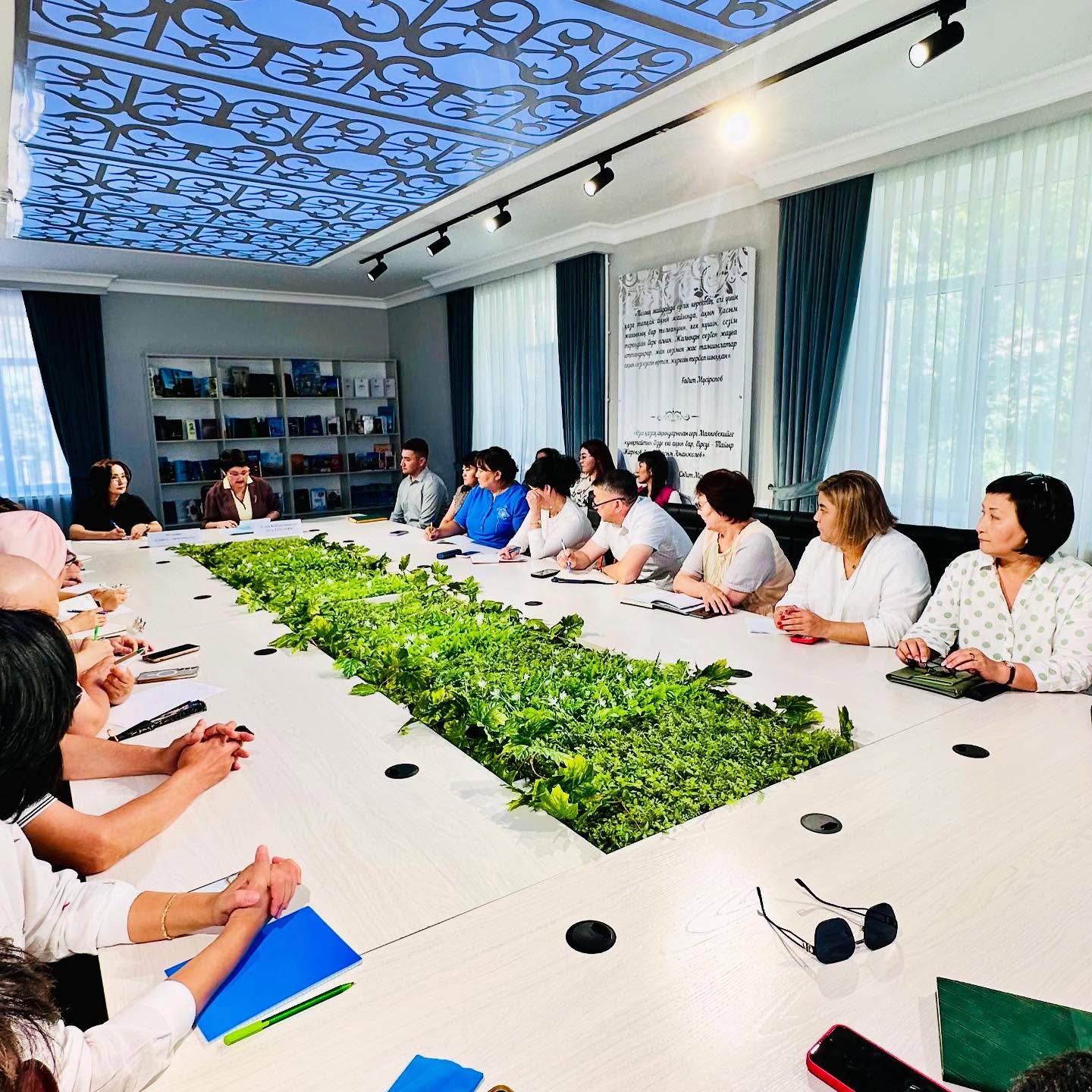 «Көрнекі ақпарат пен жарнамадағы өзекті мәселелер»