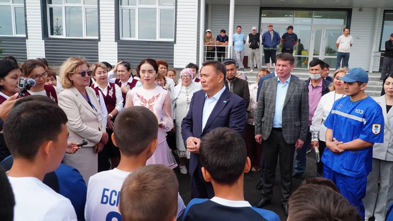 Бестөбе ауылындағы мектеп пен спорт нысандары:  Ақмола облысының әкімі құрылысты уақытында аяқтауды тапсырды