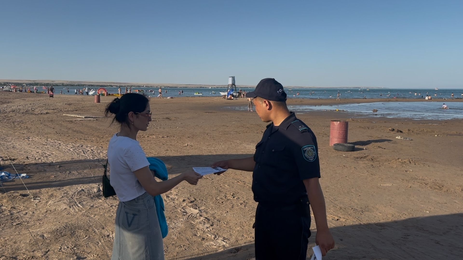 ПОЛИЦИЯ ОБЕСПЕЧИВАЕТ ОБЩЕСТВЕННУЮ БЕЗОПАСНОСТЬ НА БЕРЕГАХ КАПЧАГАЙСКОГО ВОДОХРАНИЛИЩА