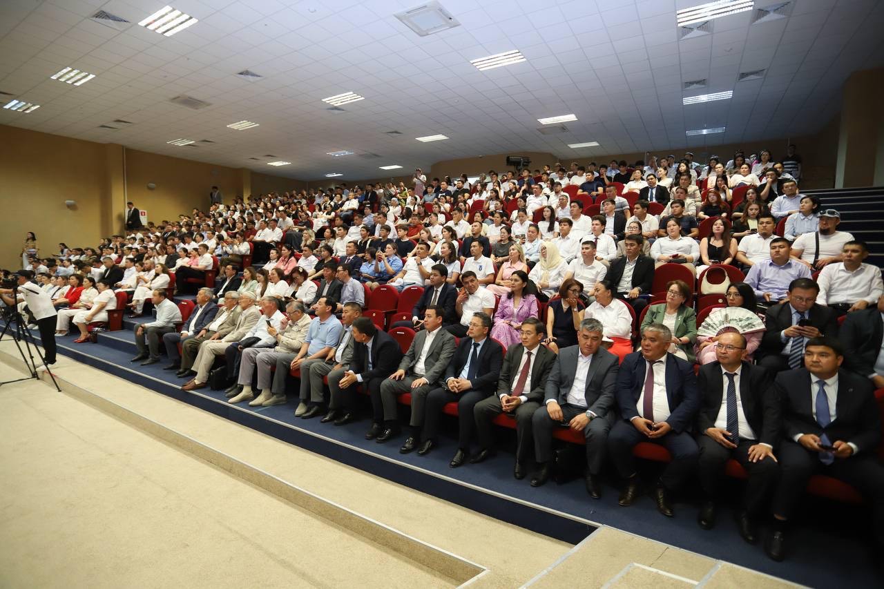 Маңғыстау облысының әкімі жастармен тікелей диалог жүргізді