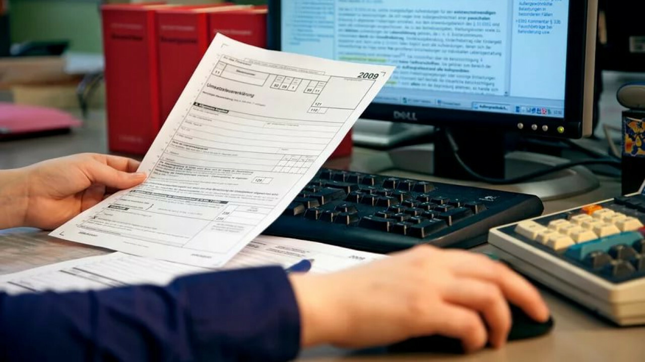 Жеке пайдалануға арналған тауарларды кедендік декларациялау кезінде құжаттарды ұсыну
