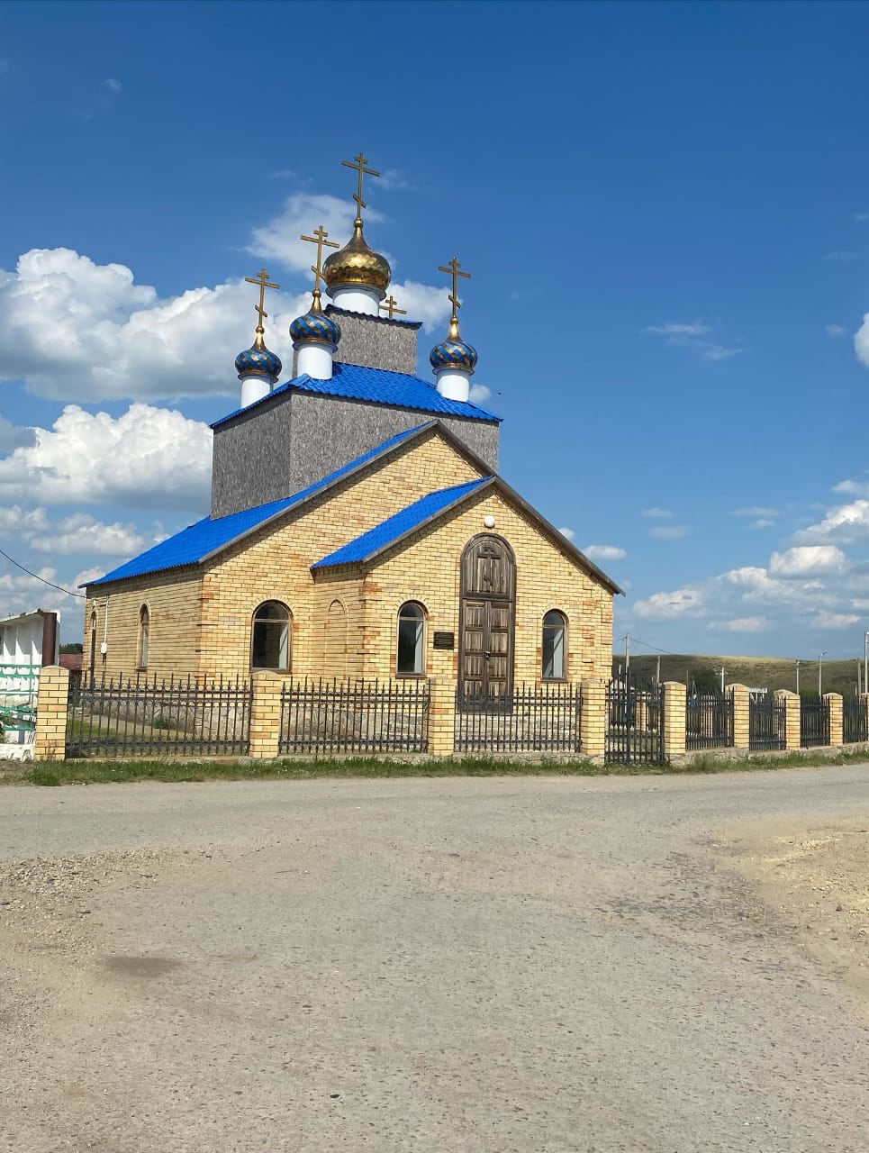 Президент Қасым-Жомарт Тоқаевтың тапсырмасы бойынша "Таза Қазақстан" республикалық экологиялық науқаны аясында Қырым ауылында абаттандыру бойынша ауқымды акция өтуде.