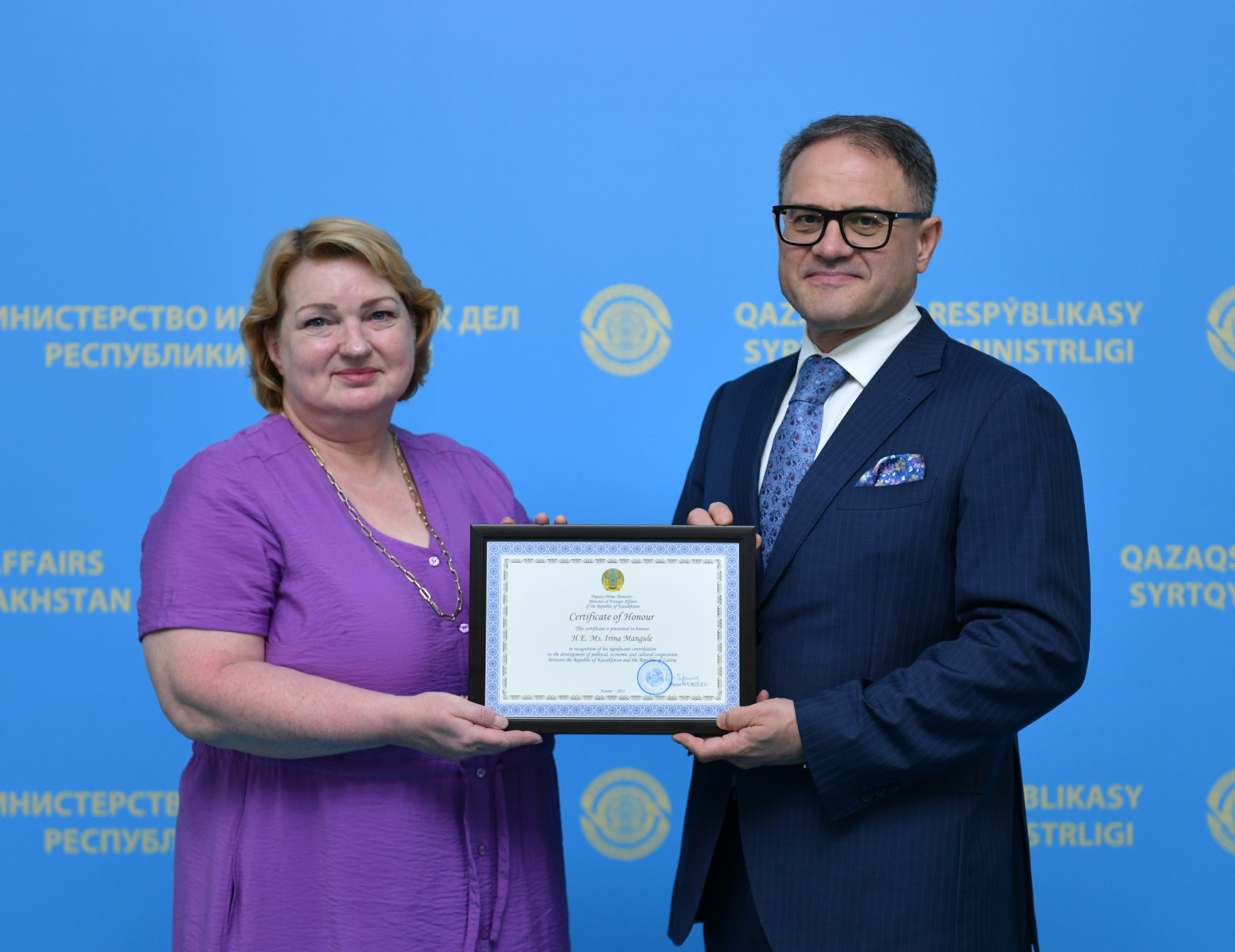 Қазақстан Сыртқы істер министрлігінде Латвия Елшісін қошеметпен шығарып салды