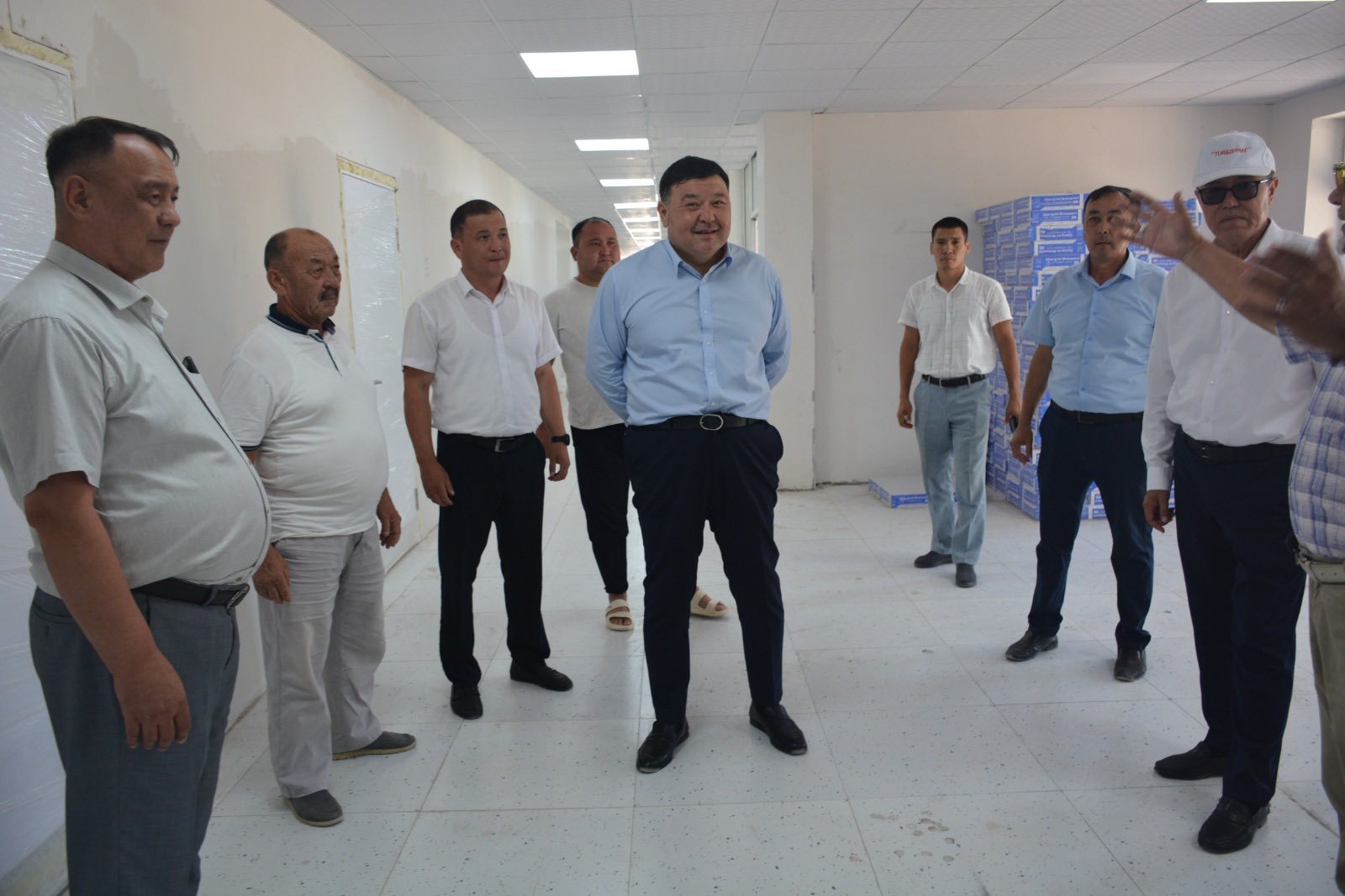 АЛАТАУ БАТЫР АУЫЛЫНДАҒЫ МЕДИЦИНАЛЫҚ ОРТАЛЫҚ ҒИМАРАТЫНДА ЖҮРГІЗІЛІП ЖАТҚАН КҮРДЕЛІ ЖӨНДЕУ ЖҰМЫСТАРЫ 95%-ҒА АЯҚТАЛДЫ