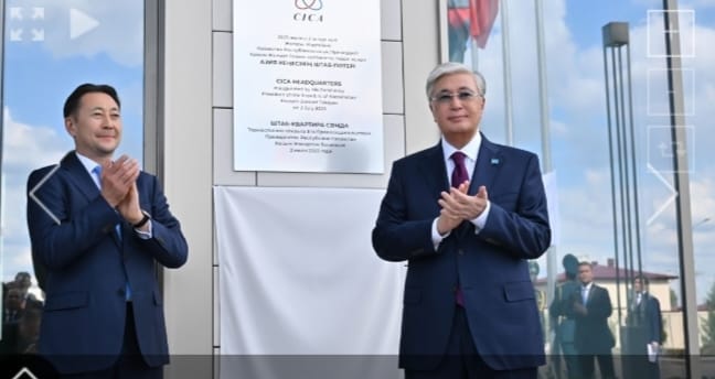 Мемлекет басшысы Астанадағы АӨСШК штаб-пәтеріне барды