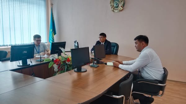 Әрбір ұйымның құрамында қызметкерлердің құқықтары мен мүдделерін қорғау, еңбек қатынастарын реттеуге қатысу және қолайлы еңбек жағдайларын жасау негізгі міндеті болып табылатын кәсіподақ ұйымы жұмыс істейді.
