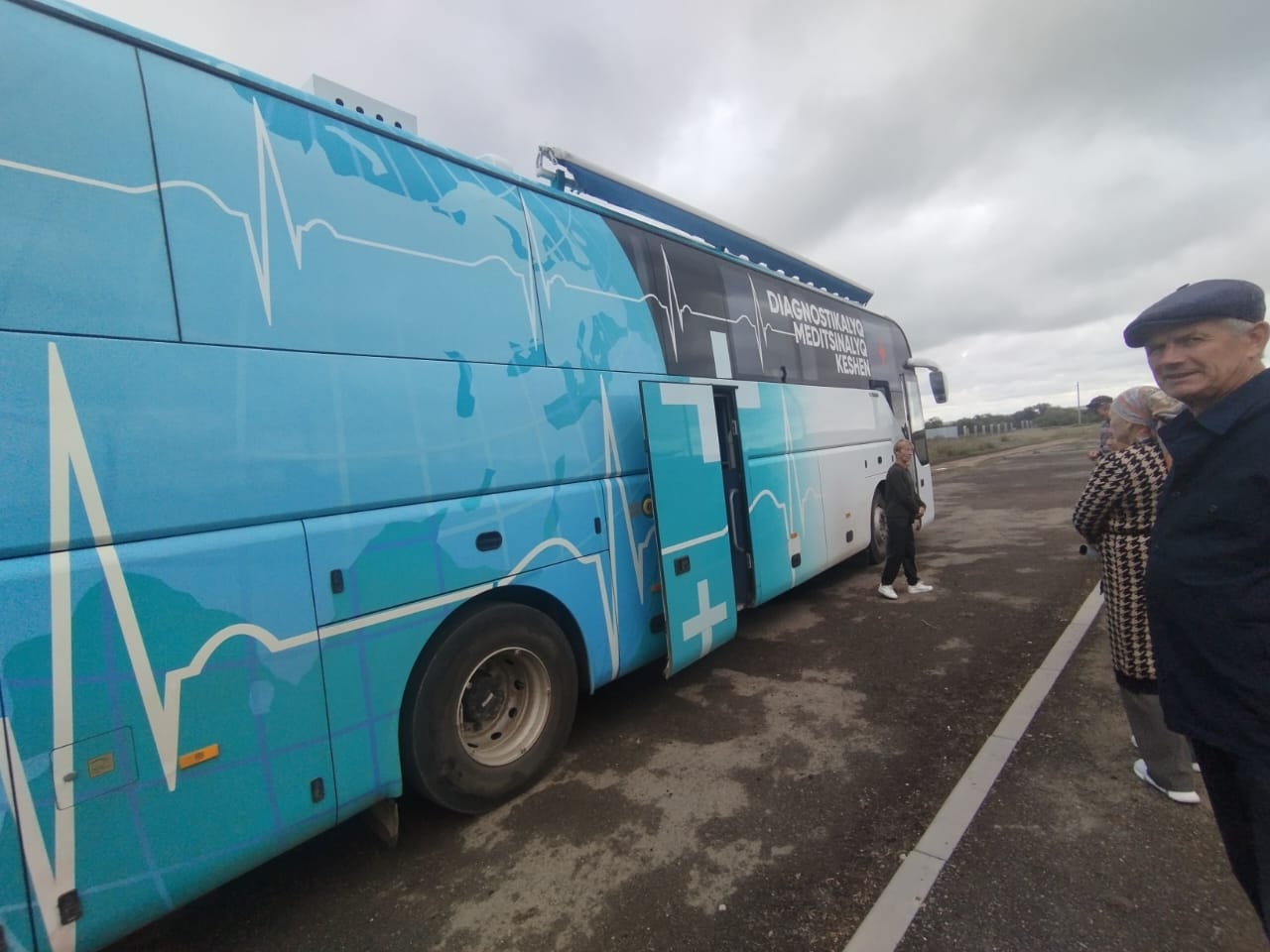 Бұзылық ауылының тұрғындарымен медициналық тексеруден өту